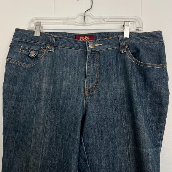 One 5 One Authentic Denim Dark Wash Blue Mid-Rise Bootcut Capri Jeans 14 - Picture 3 of 6